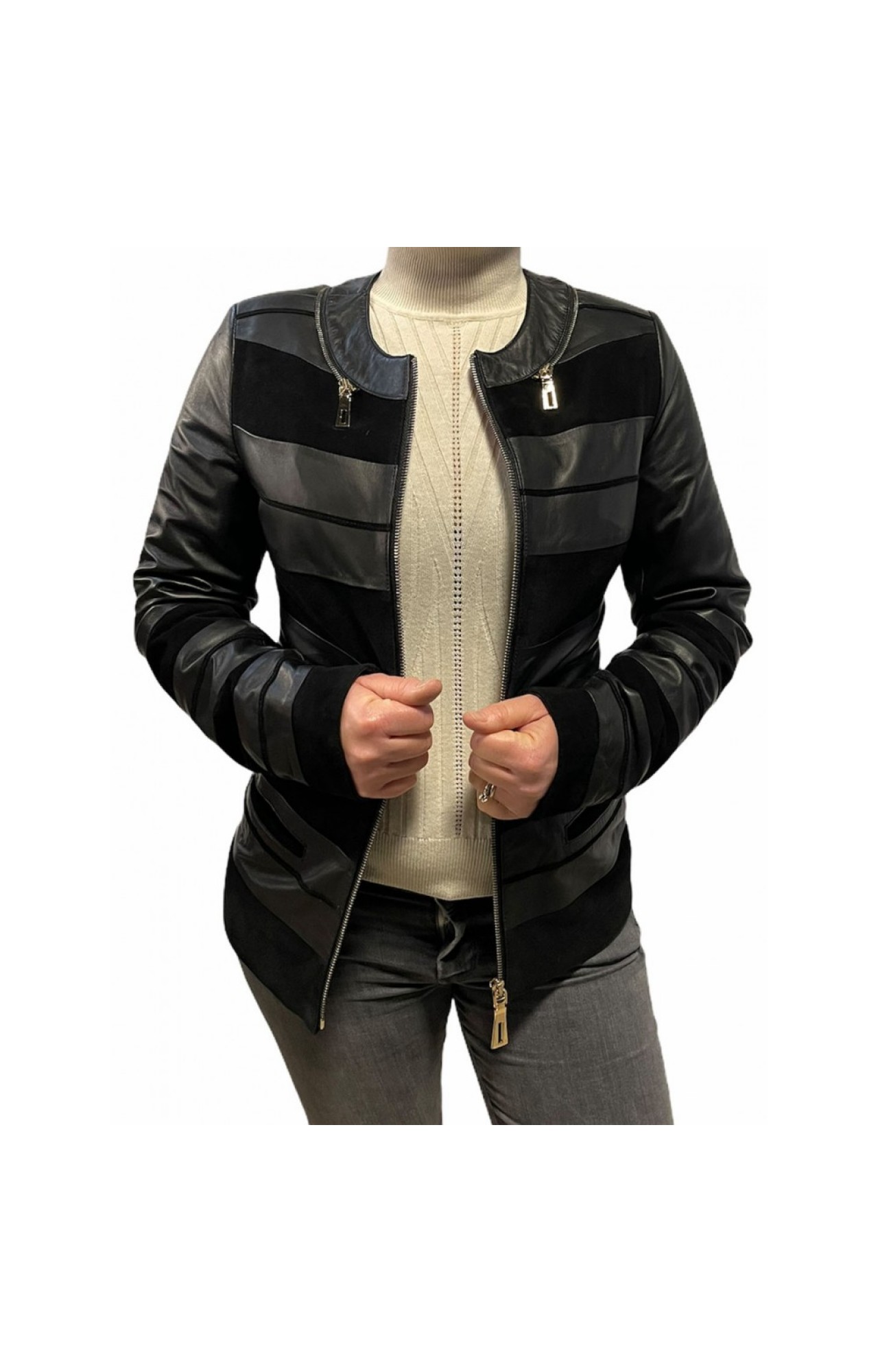 V-83 WOMENS LEATHER CHANEL BLACK