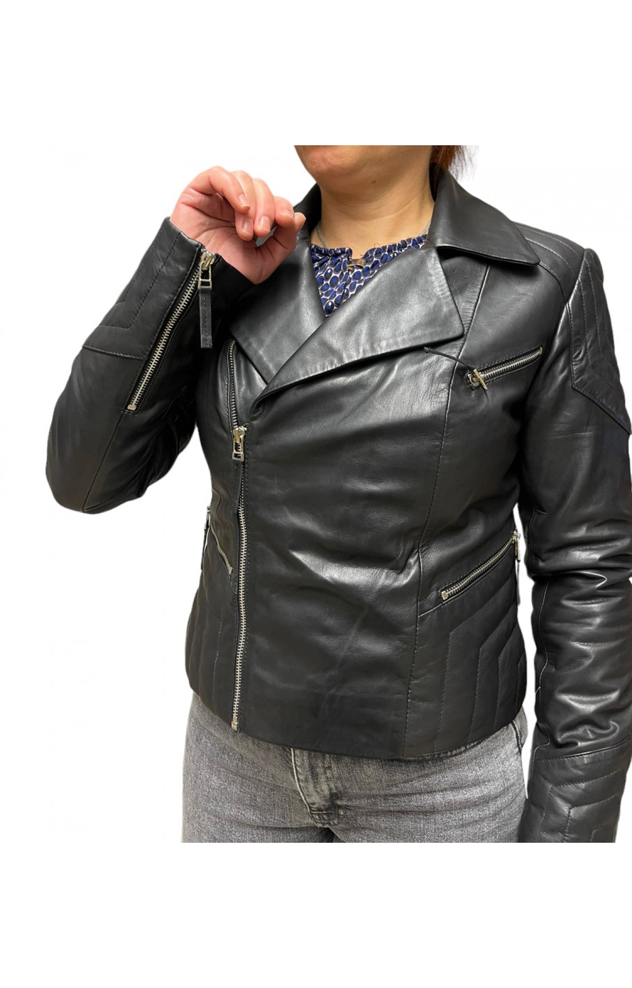 AW23-70-BLACK WOMENS LEATHER JACKET