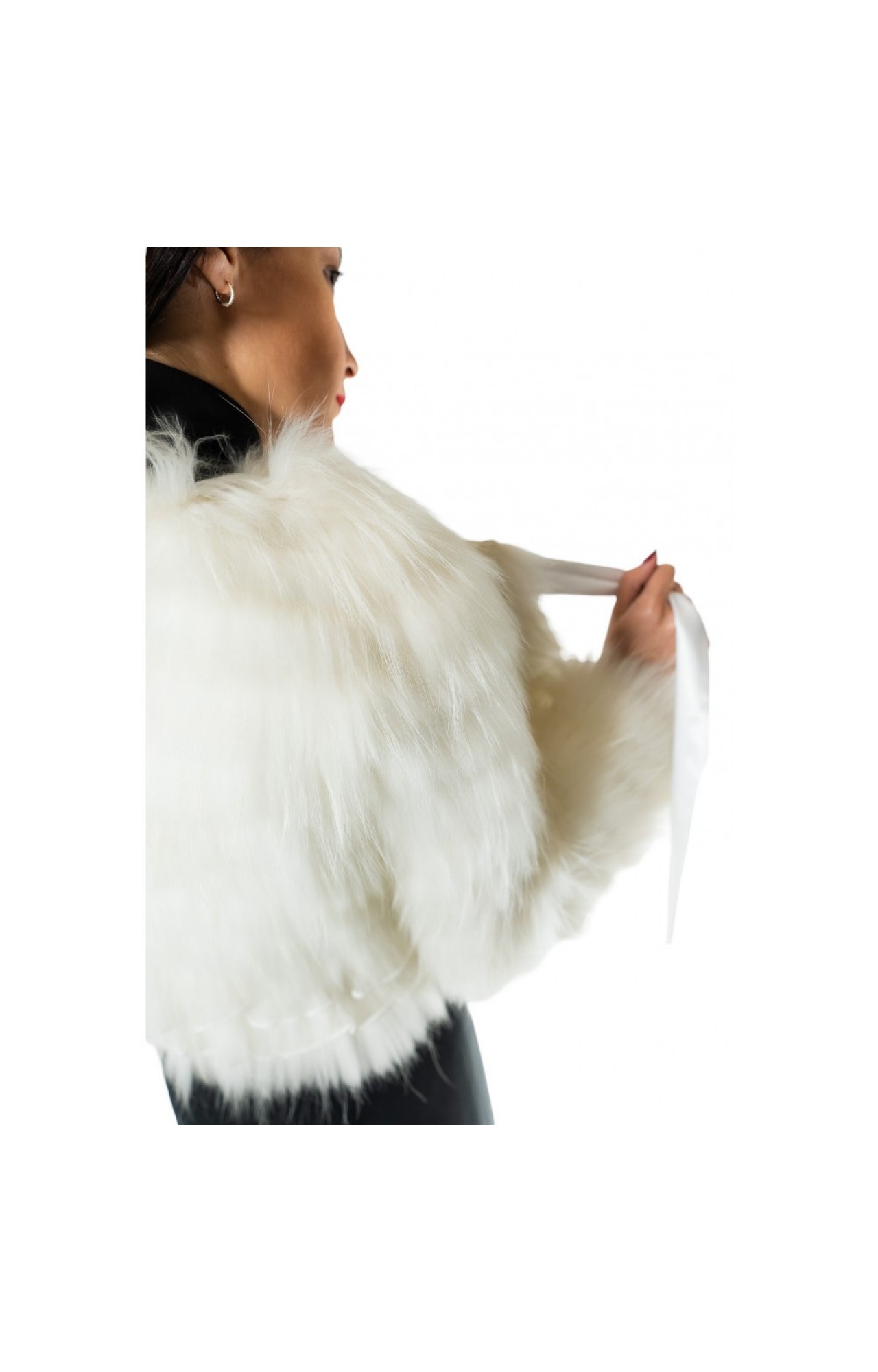 U-057 WOMENS FOX FUR WHITE