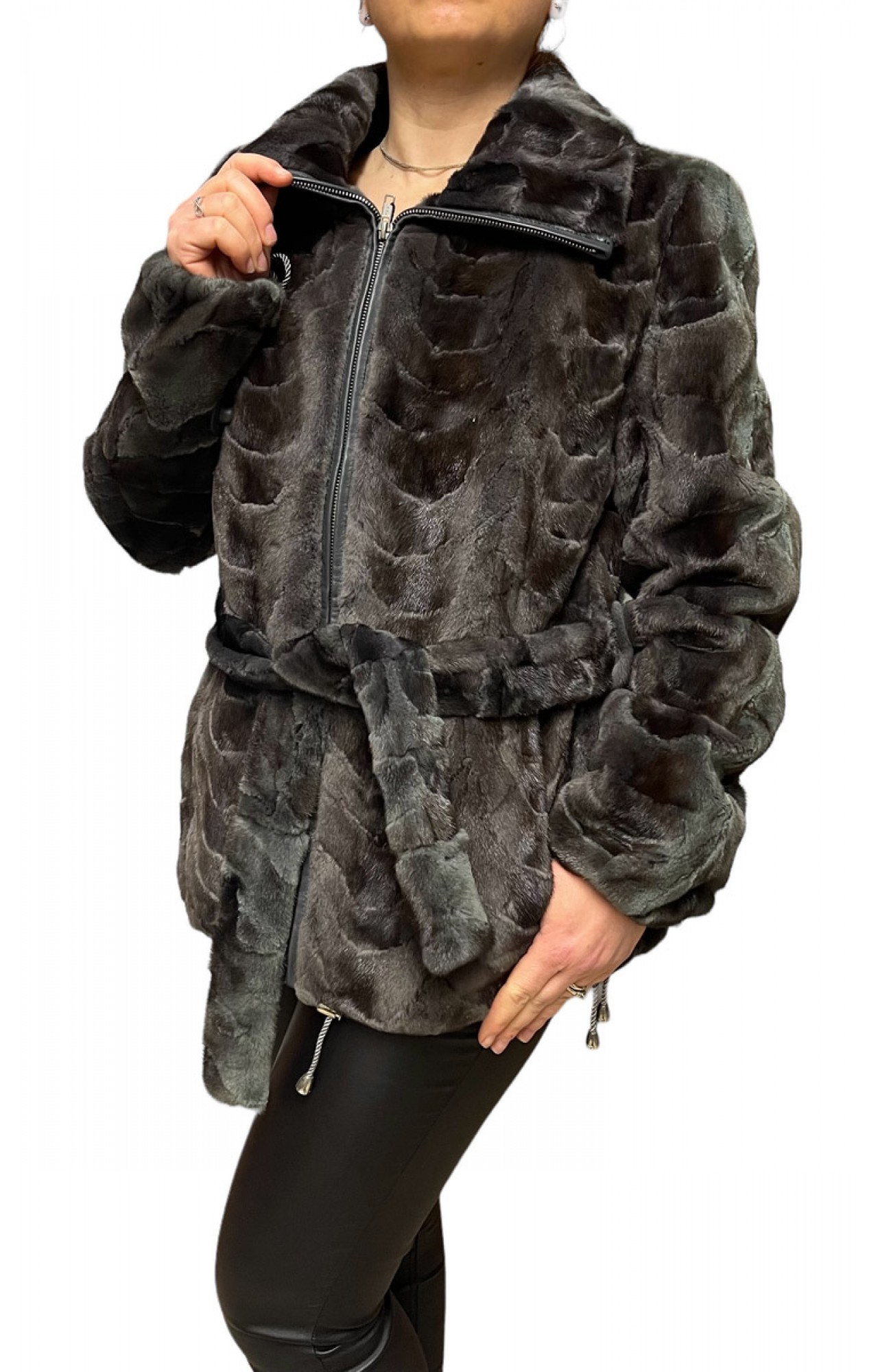 Q-CL48 WOMENS GREY MINK FUR
