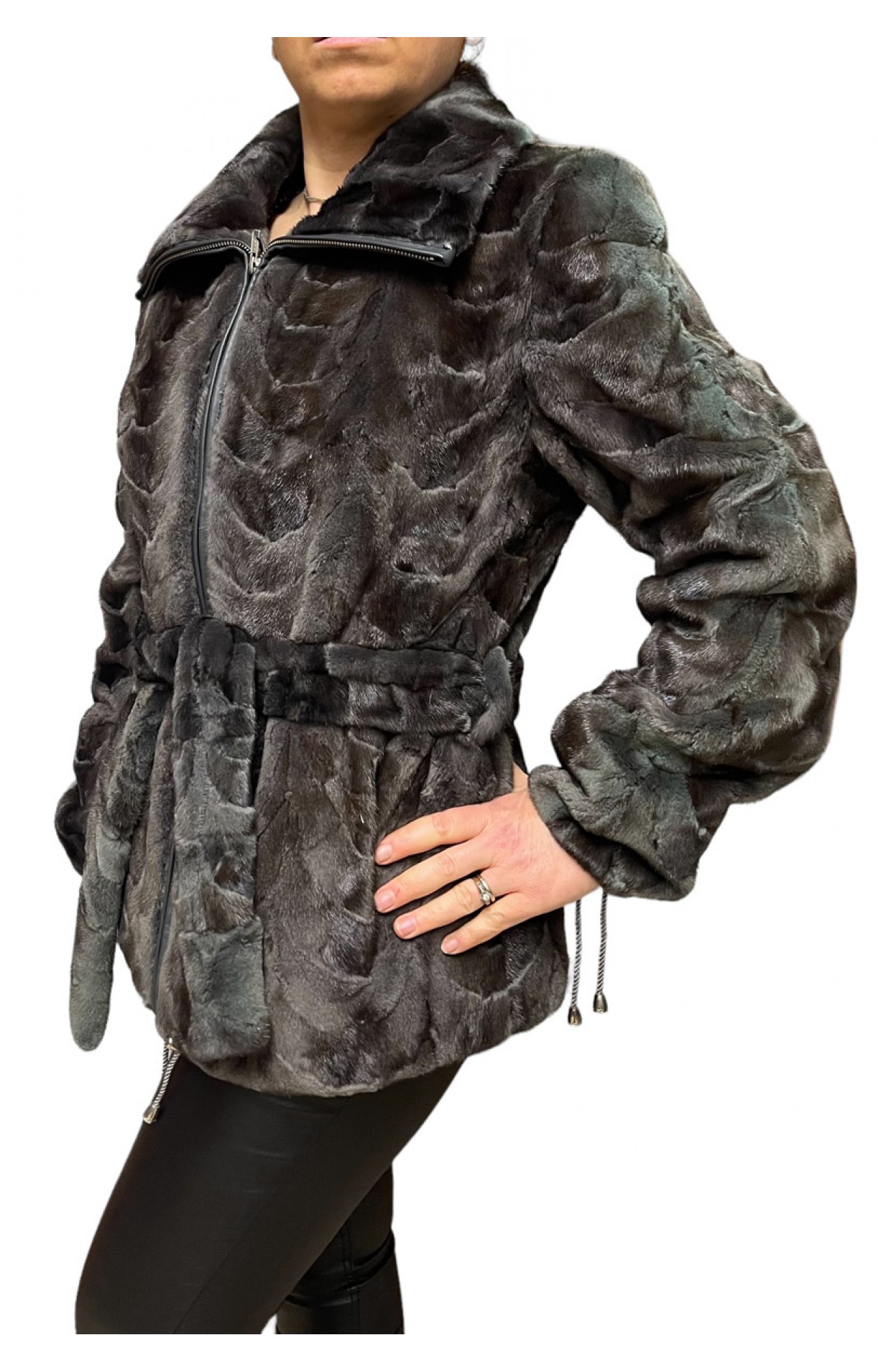 Q-CL48 WOMENS GREY MINK FUR